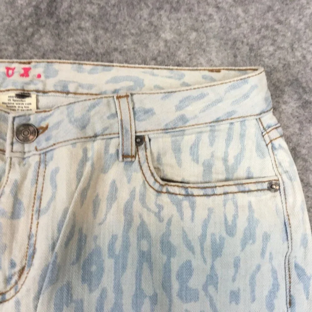 LUX Jeans 32 14 Mid Rise Straight Light Wash Leopard Print Stretch Blue Made USA - Picture 4 of 12